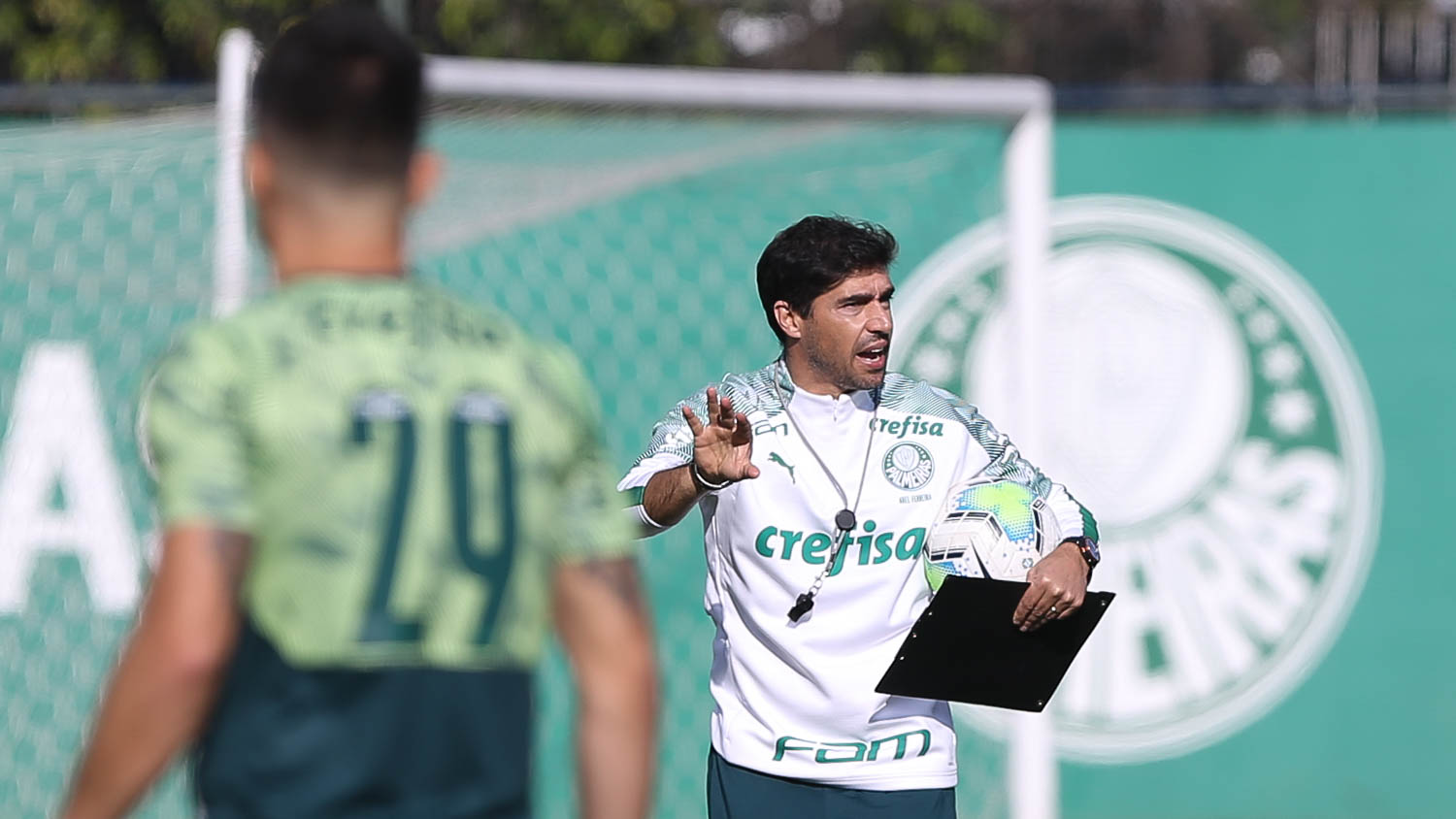 Copa do Brasil: Abel Ferreira comanda treino tático antes de estreia no Palmeiras