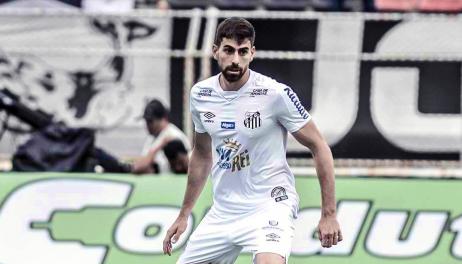 ‘Juiz não interferiu, ganharam da gente na bola’, lamenta santista Luan Peres