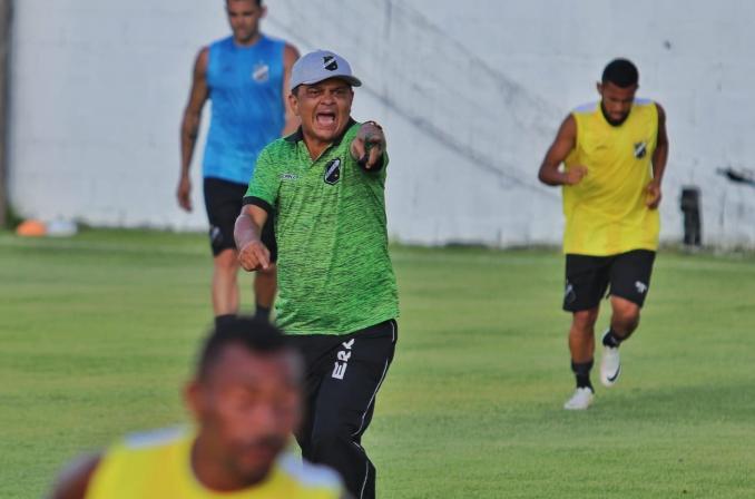 Série D: Treinador do ABC prepara a equipe para confronto direto no Grupo A3