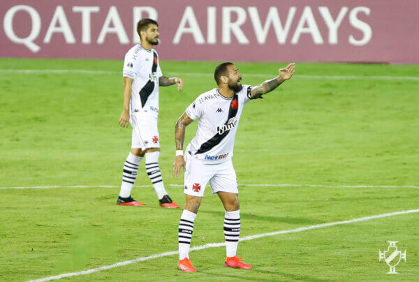 Presidente de time do Brasileirão anuncia pagamento de salários atrasados