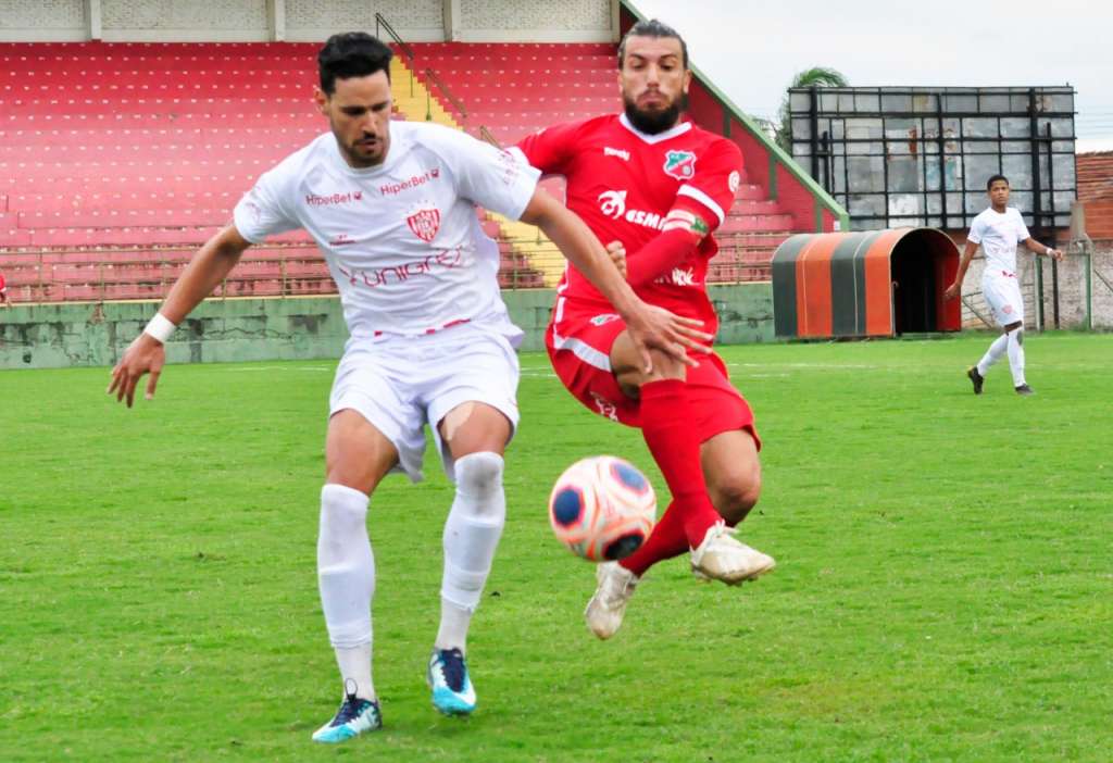 Com retorno na defesa, Velo Clube foca em vencer 'jogo do acesso' (Foto: Bruno Freitas/Noroeste)