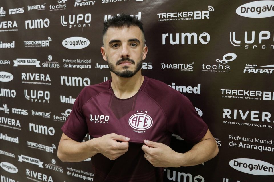 Anderson Rosa foi anunciado pela Ferroviária (Foto: Divulgação/Ferroviária)