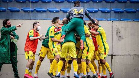 Sampaio Corrêa x Vitória – Sonhando com G4, Bolívia Querida encara desesperado Leão