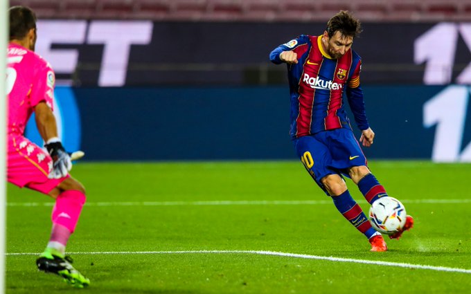 ESPANHOL: Messi sai do banco, faz dois, Barcelona goleia o Bétis e desencanta