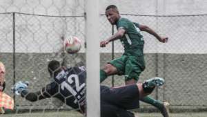 Cabofriense-RJ 2 x 1 Bangu-RJ - Coutinho e Sillas marcam e Tricolor se firma no G-4