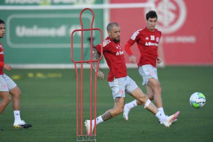 De olho no topo, Inter busca reabilitação frente o Coritiba sem Thiago Galhardo 2 0002050504865 img