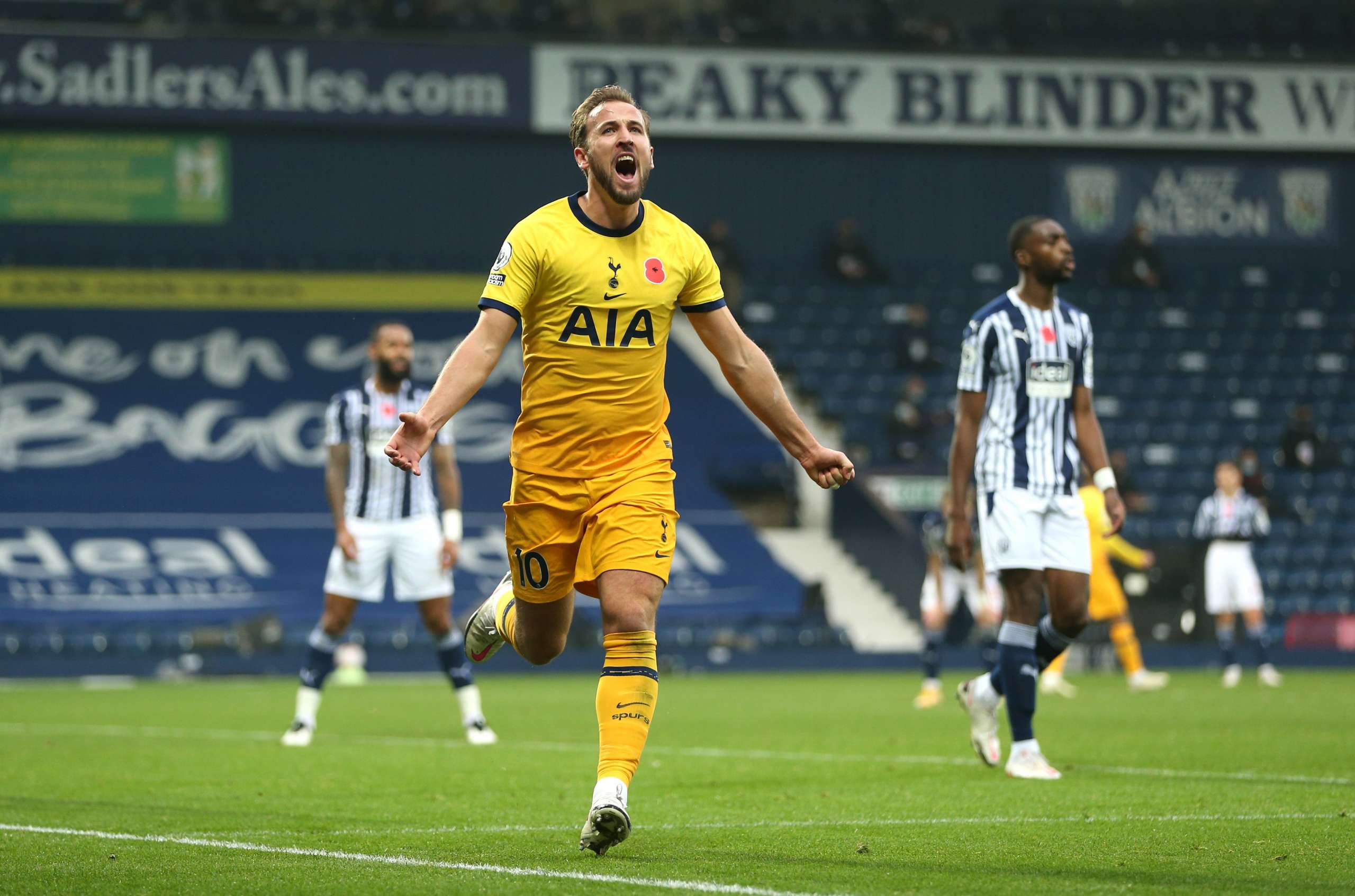 INGLÊS: Kane define vitória com seu 150° gol no Inglês e coloca o Tottenham na liderança