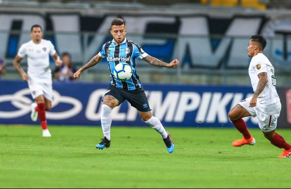 Matheus Henrique destaca força do elenco após mais uma vitória do Grêmio