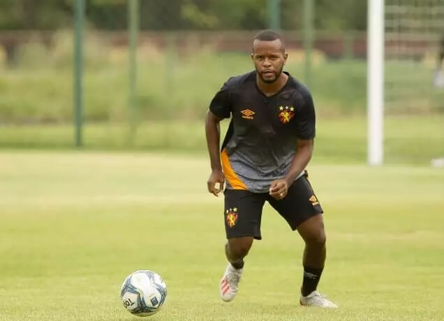 Sem espaço no Sport, atacante é anunciado por clube da Série C