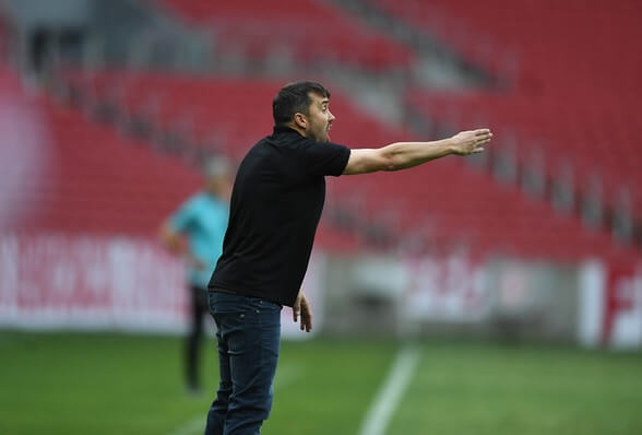 Rádio crava acerto de treinador do Internacional com clube espanhol