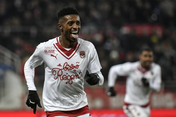 Reforço do Corinthians pode ser relacionado para duelo contra o Atlético-MG