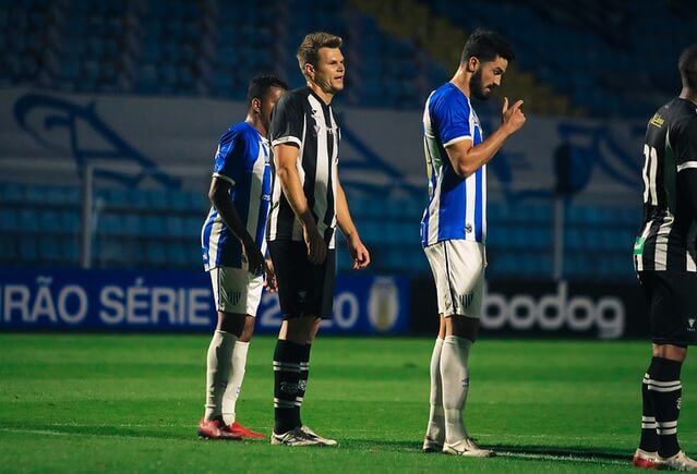 Série B: Figueirense tenta efeito suspensivo para ter zagueiro contra o Vitória
