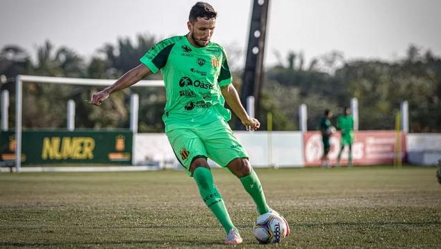 Léo Condé ganha reforço para confronto direto do Sampaio Corrêa na Série B