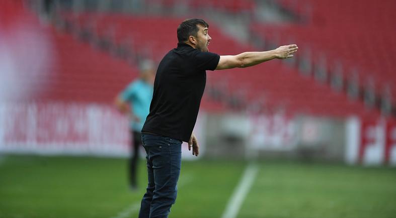 Inter confirma saída de argentino e fica perto de anunciar novo técnico