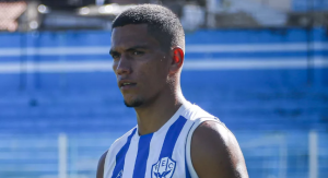 Série C: 'Vai subir', diz meia-atacante que deixa Paysandu rumo ao Avaí