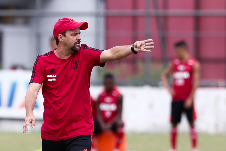 Técnico do sub-20, Maurício Souza comandará o Flamengo na Copa do Brasil