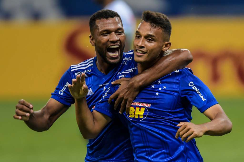 Welinton marcou o terceiro gol do Cruzeiro