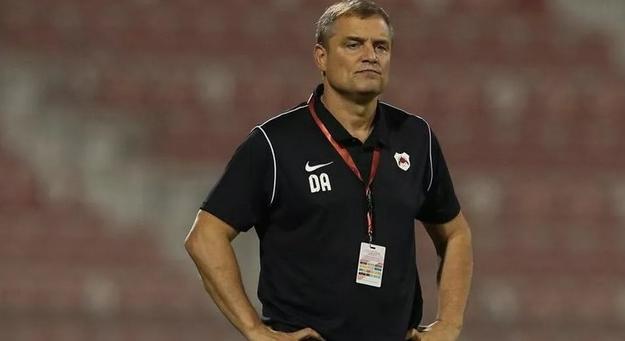 Ex-técnico de Galo, Inter e São Paulo pede demissão de clube do Catar