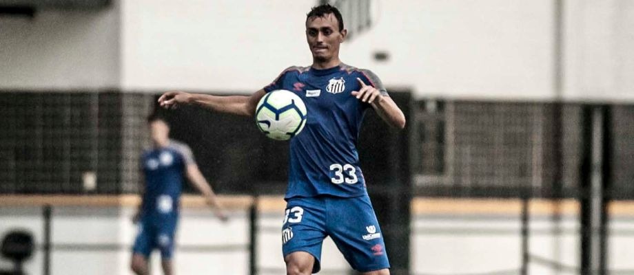 Santos tem dez jogadores com covid-19 e seis membros da comissão técnica