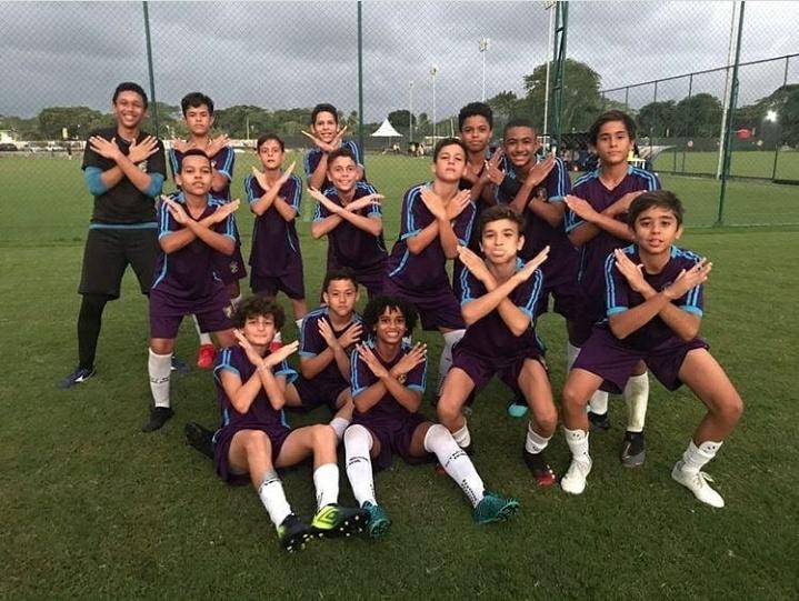 Garotos da base do Retrô-PE se preparam para torneio internacional