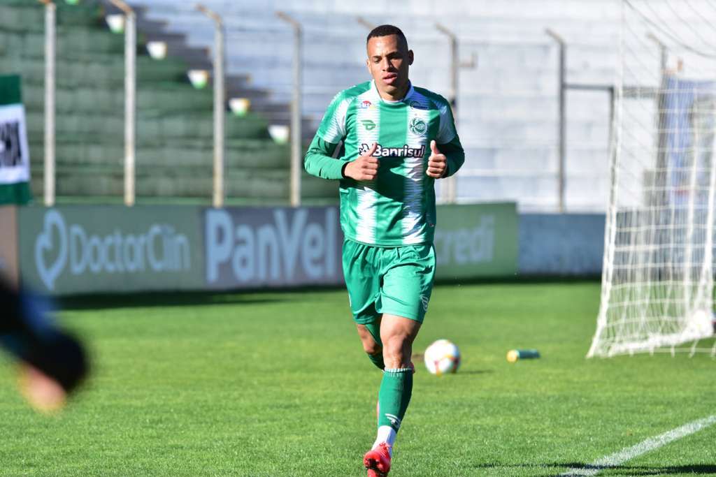 Breno foi vendido ao Palmeiras (Foto: Arthur Dallegrave/E.C.Juventude)