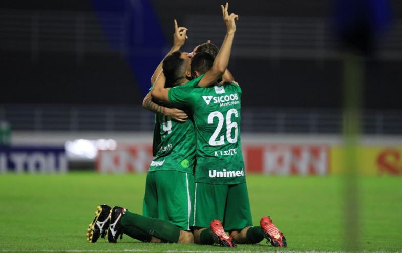 SÉRIE B: Chapecoense chega a 18 jogos de invencibilidade; Botafogo-SP perde mais uma