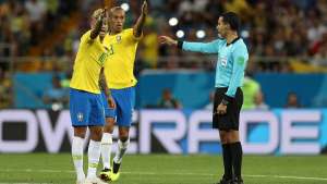 Jogo do Brasil será apitado por paraguaio que utilizou 'VAR caseiro' e foi punido
