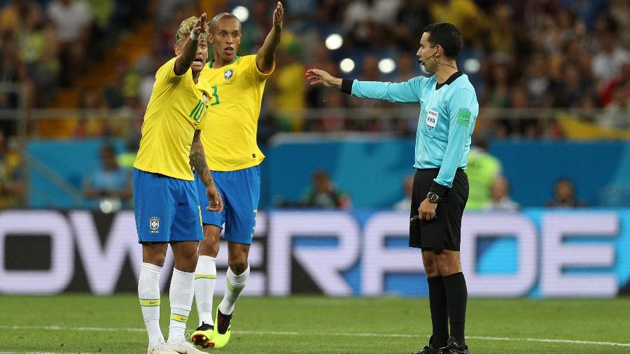 Jogo do Brasil será apitado por paraguaio que utilizou ‘VAR caseiro’ e foi punido