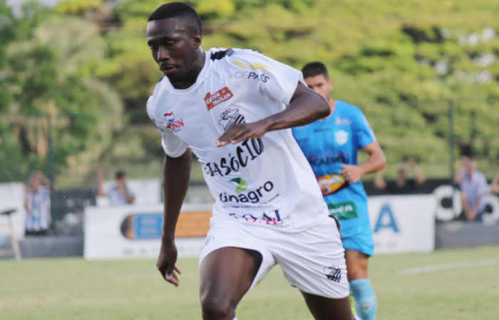 Copa Paulista: Por indicação, Marília encaminha chegada de meia do Comercial