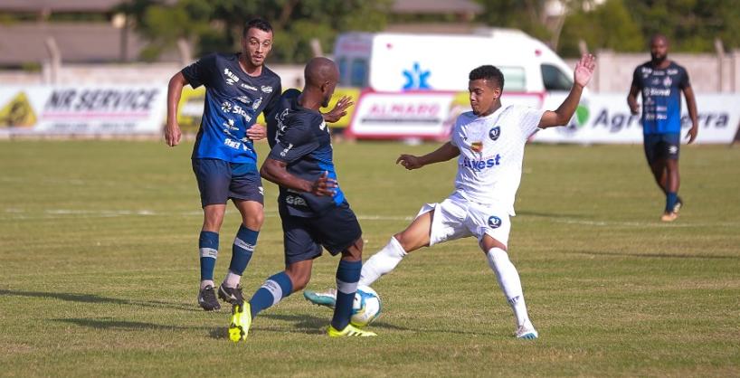 MATO-GROSSENSE: Mandantes saem na frente; Ex-Corinthians e Fla fica no banco