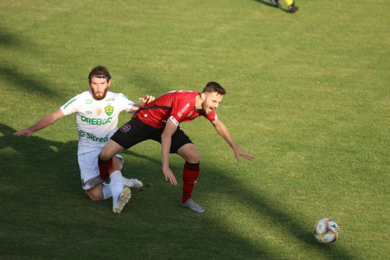 Ex-Guarani lesiona o joelho e não joga mais a Série B pelo Brasil de Pelotas