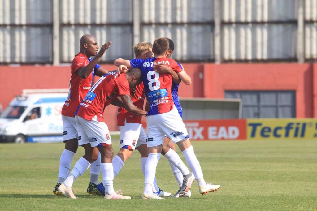 Paraná é punido pelo STJD