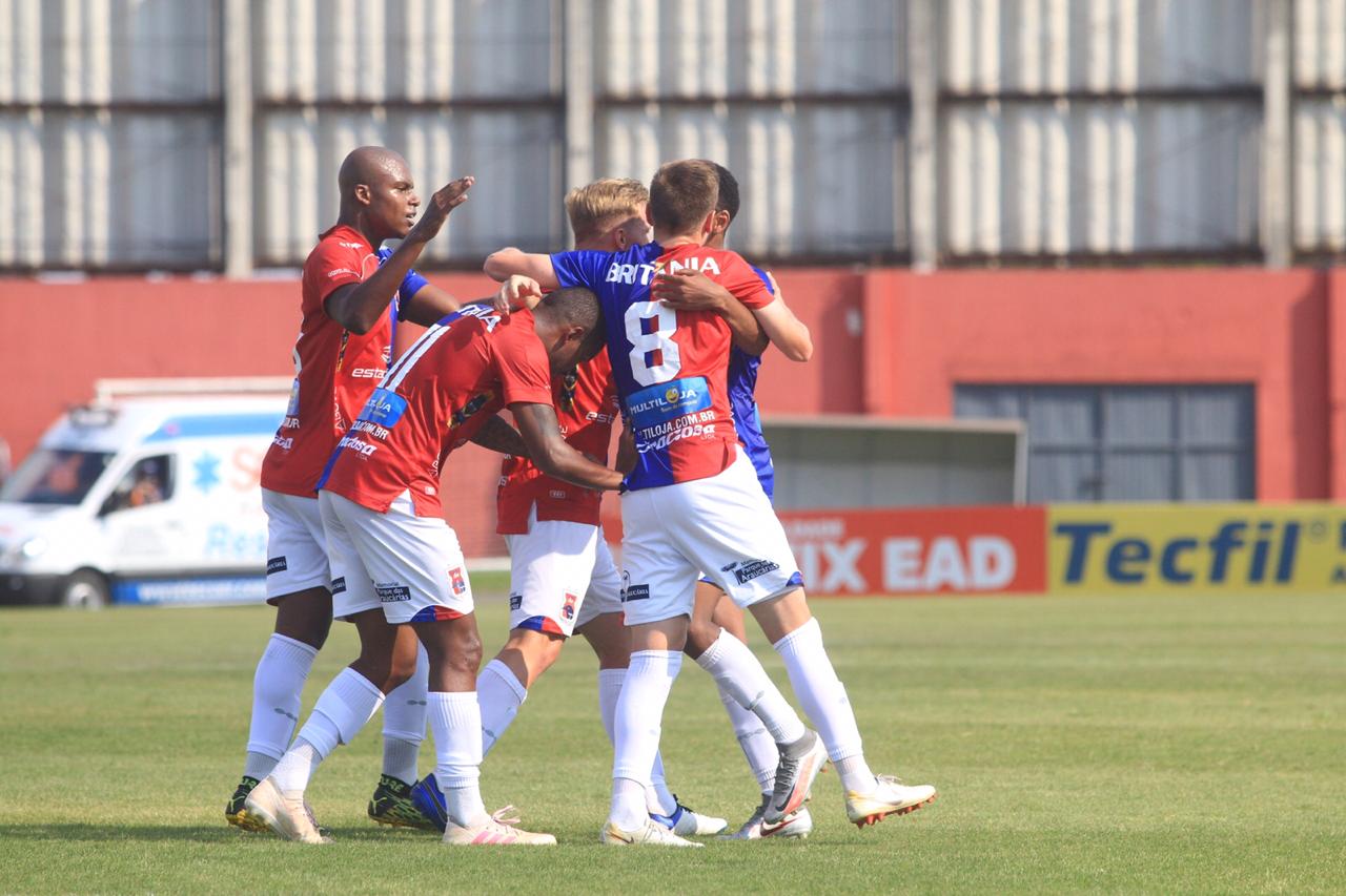 Série B: Paraná é punido pelo STJD por apagão em jogo contra o Náutico