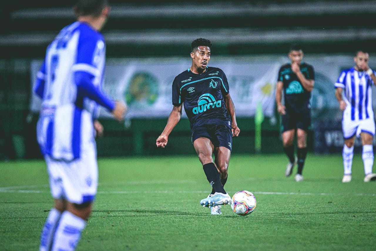 Série B: Willian Oliveira comemora bom momento vivido na Chapecoense