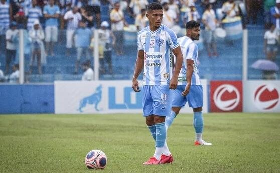 Ex-atacante do Paysandu aparece no BID e Geninho ganha reforço no Avaí