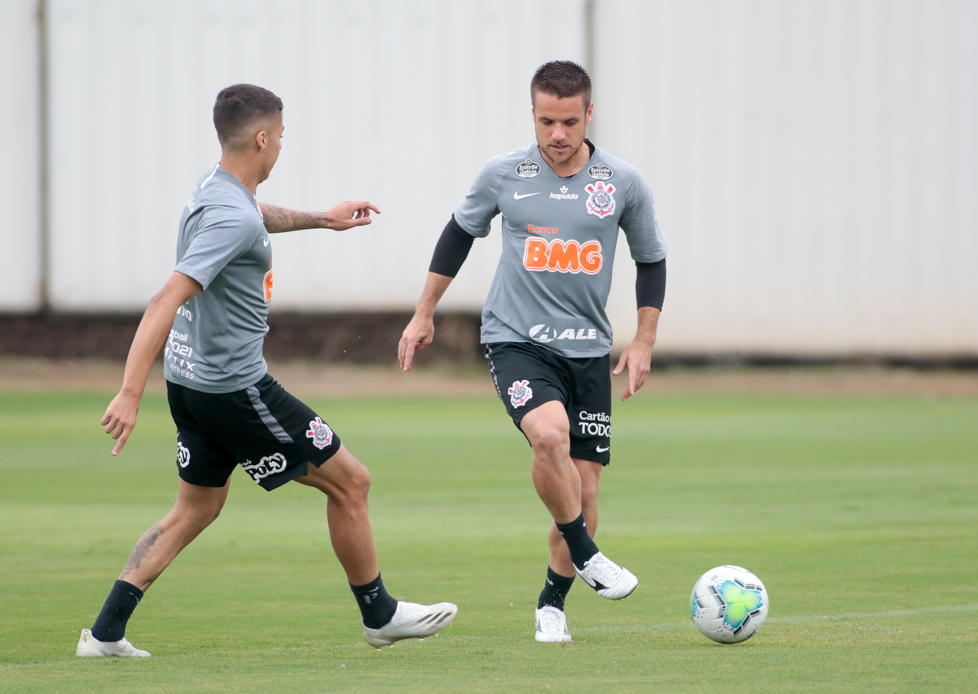 Corinthians x Atlético-MG – Timão desafia o Galo com mais de um time de desfalques