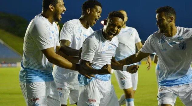 Foto: Gustavo Oliveira/Londrina EC - Foto: Gustavo Oliveira/Londrina EC Foto: Gustavo Oliveira/Londrina EC - Foto: Gustavo Oliveira/Londrina EC