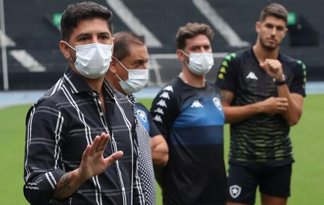 Filho no comando do Bota. (Foto: Gabriel Baron/Botafogo)