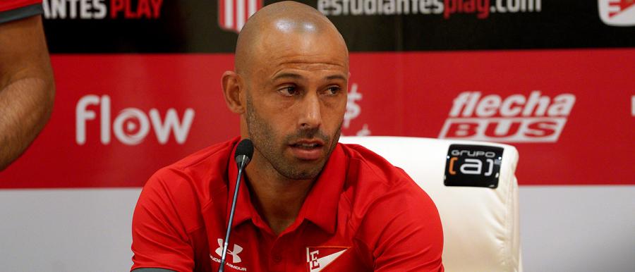 Argentino ex-River Plate, Corinthians, Liverpool e Barcelona confirma aposentadoria