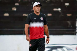 Série C: Treinador do Santa Cruz elogia equipe e celebra bom momento