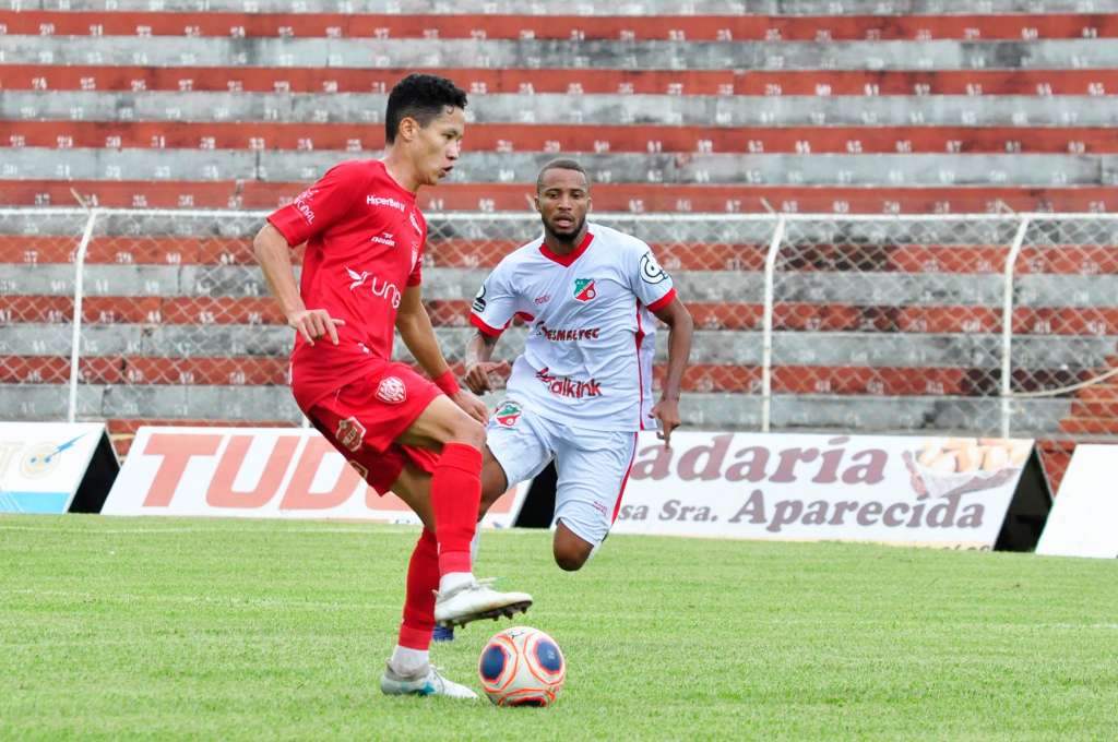 Yamada é um dos jogadores que renovou com o Noroeste (Foto: Bruno Freitas/Noroeste)