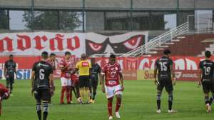 Vila Nova-GO 0 x 1 Botafogo-PB - Belo engata 2ª vitória seguida e deixa Z2 da Série C
