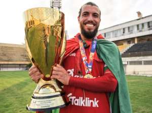 Capitão chega a 125 jogos e entra para a história do Velo Clube com título inédito