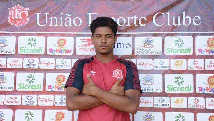 Walison comemorou oportunidade entre os profissionais do União-MT