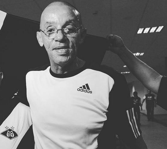 Luto! Após AVC, ex-companheiro de Pelé tem morte cerebral confirmada