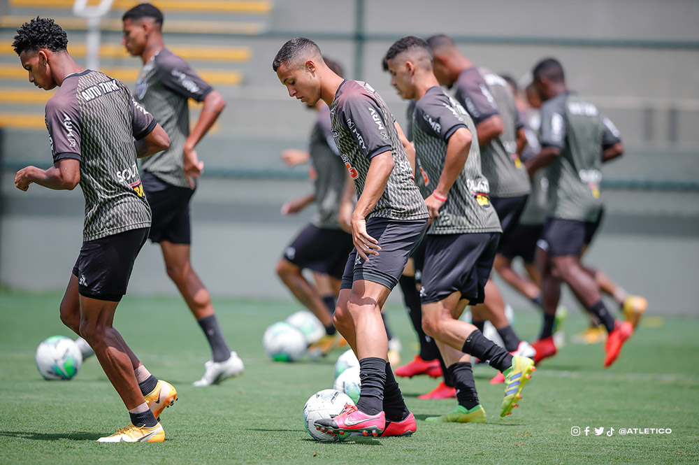 Atlético-MG revela mais 10 casos de covid-19; outros cinco atletas estão infectados