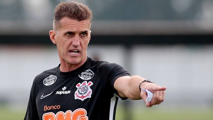 Mancini dá atenção especial para Luan e não pretende desistir dele no Corinthians