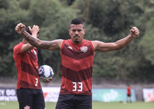 Série B: Ex-lateral do São Paulo é liberado dos treinos e vai rescindir com o Vitória