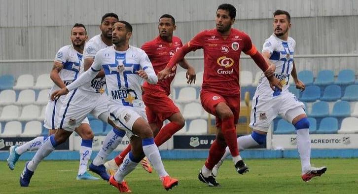 Água Santa e Portuguesa fizeram jogo equilibrado em Diadema