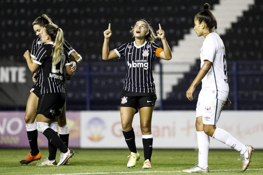 PAULISTA FEMININO: Corinthians vence Santos na Vila e abre vantagem nas quartas